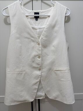 GAP Cream Sleeveless Button Vest
